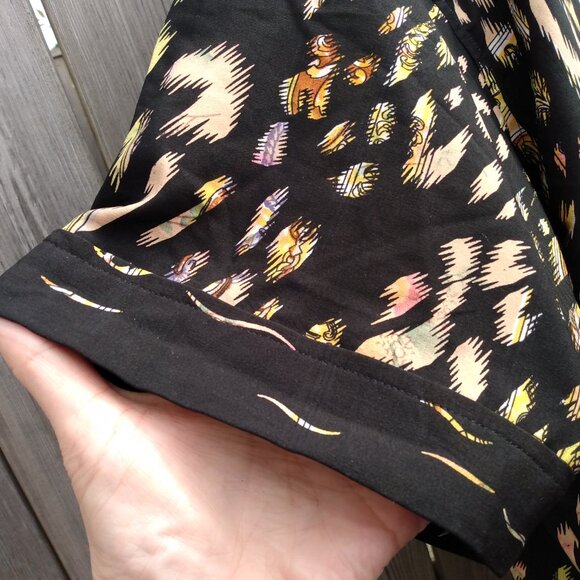 Leopard Print Shirt 2XL Large with Button Front Collar 52" Chest 2000s Y2K - Picture 7 of 14